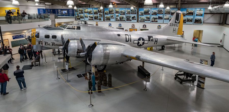 A picture of the Boeing B-17G Flying Fortress